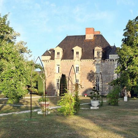 Chateau De La Fresnaye Saint-Aubin-de-Luigne Bagian luar foto