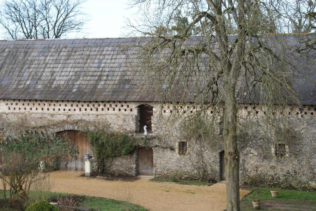Chateau De La Fresnaye Saint-Aubin-de-Luigne Bagian luar foto