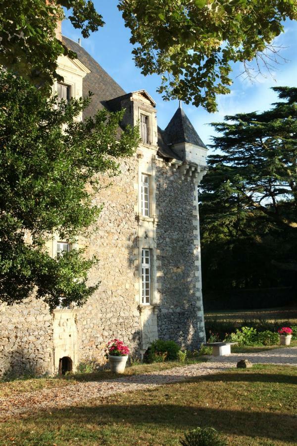 Chateau De La Fresnaye Saint-Aubin-de-Luigne Bagian luar foto